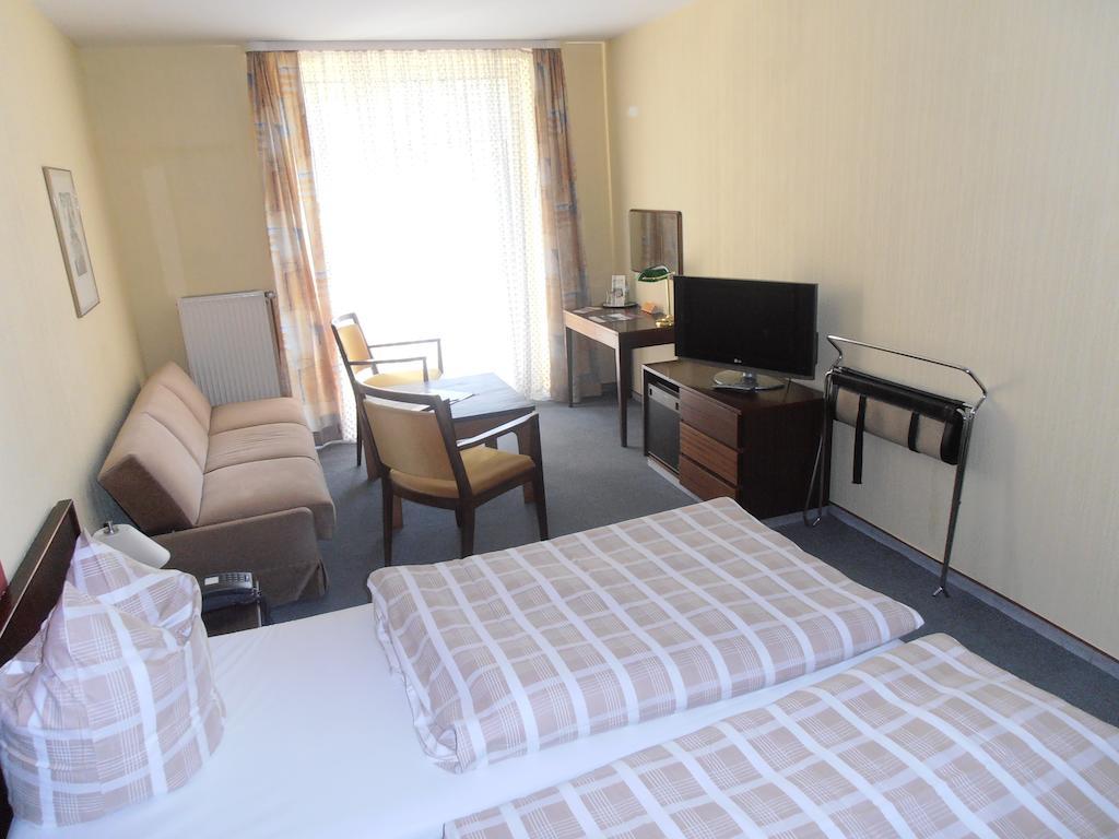 בארסינגהאוזן Hotel Am Deister חדר תמונה