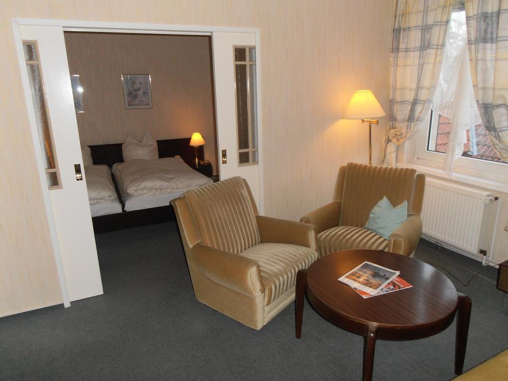 בארסינגהאוזן Hotel Am Deister חדר תמונה